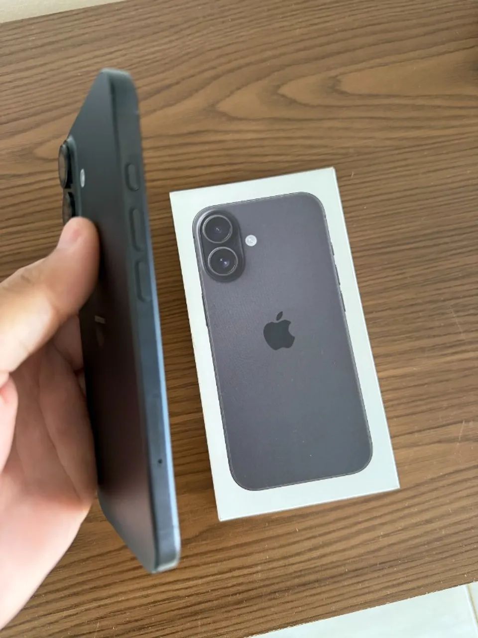 iPhone 16 256Gb 100% Bateria na garantia - Celulares e Smartphones