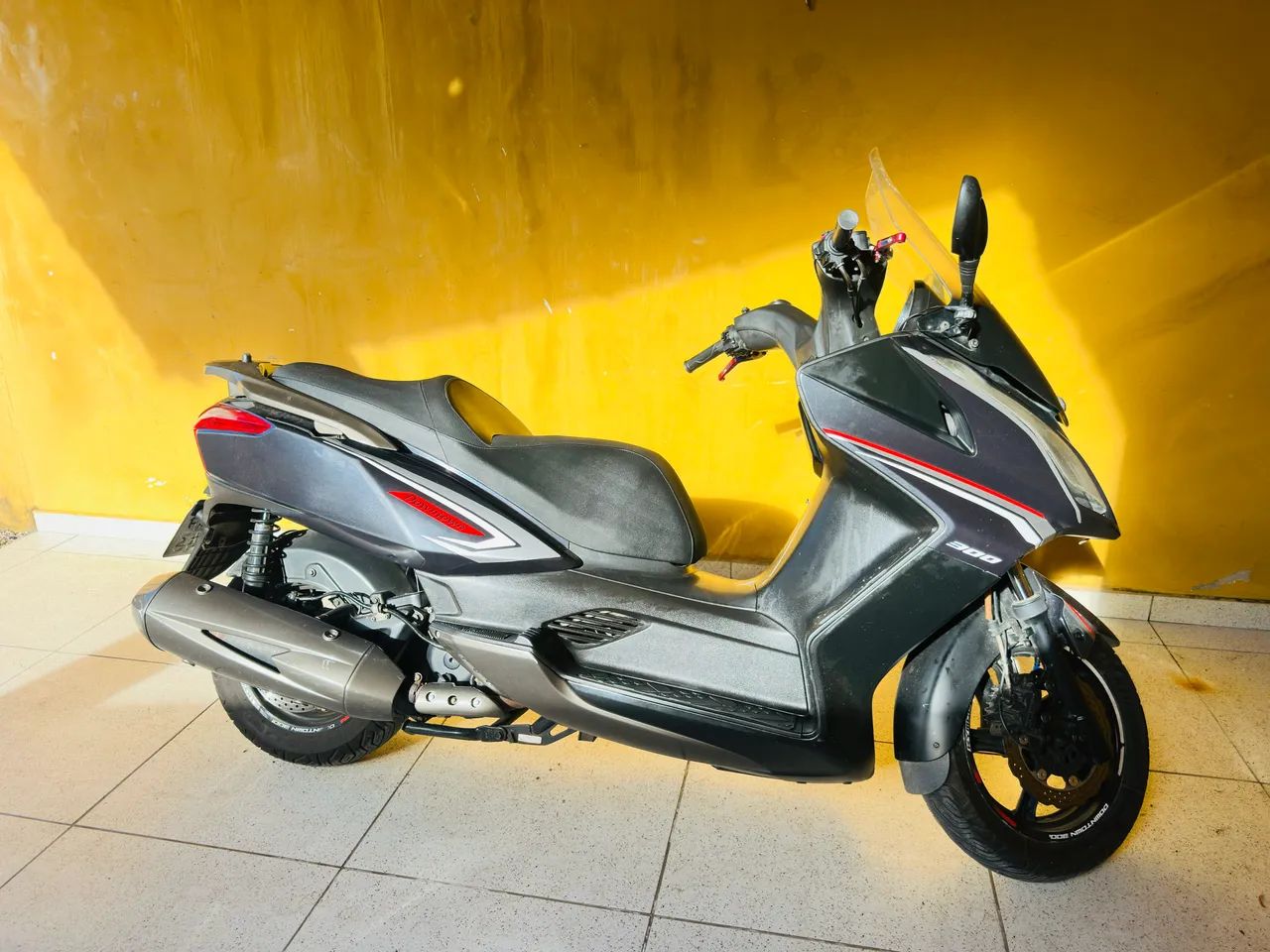 Kymco Downtown 300CC 2018 Automática - Foto 2