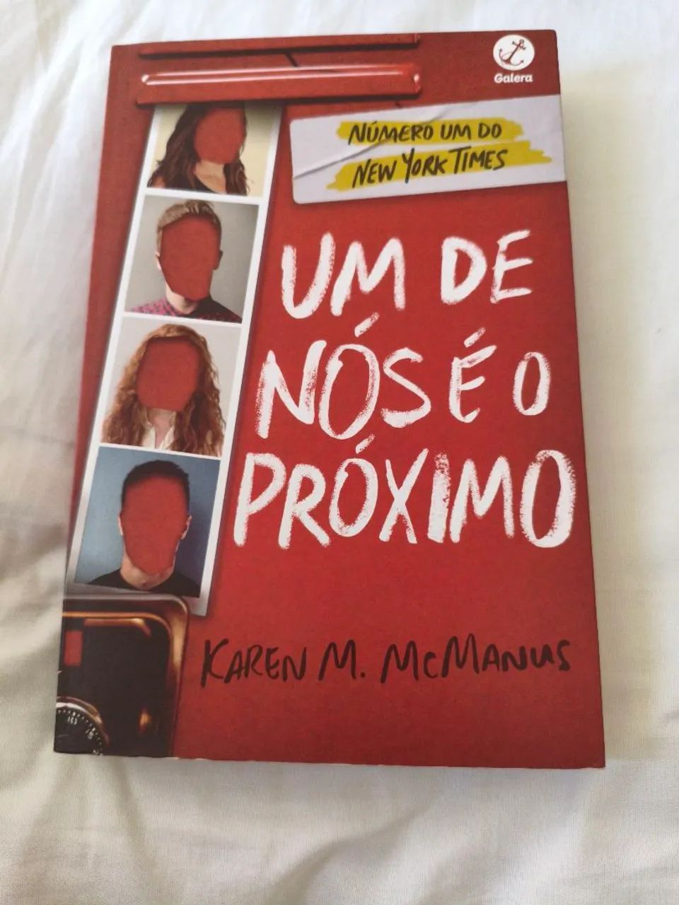 Um de nós é o próximo - Karen M. McManus Oi