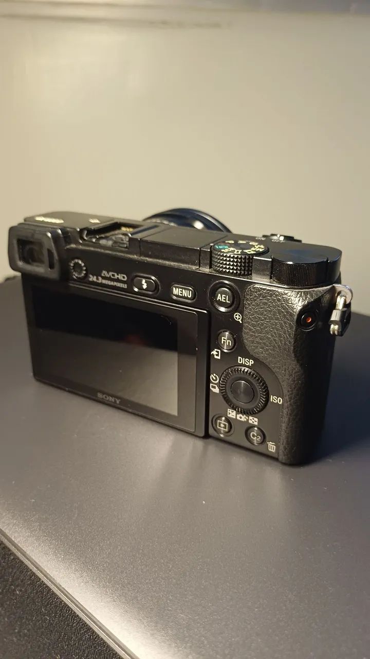 Sony a6000 + Lente + acessórios  - Foto 2