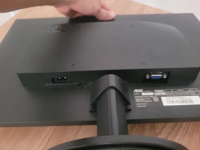 Monitor LCD AOC E970Sw - Foto 2
