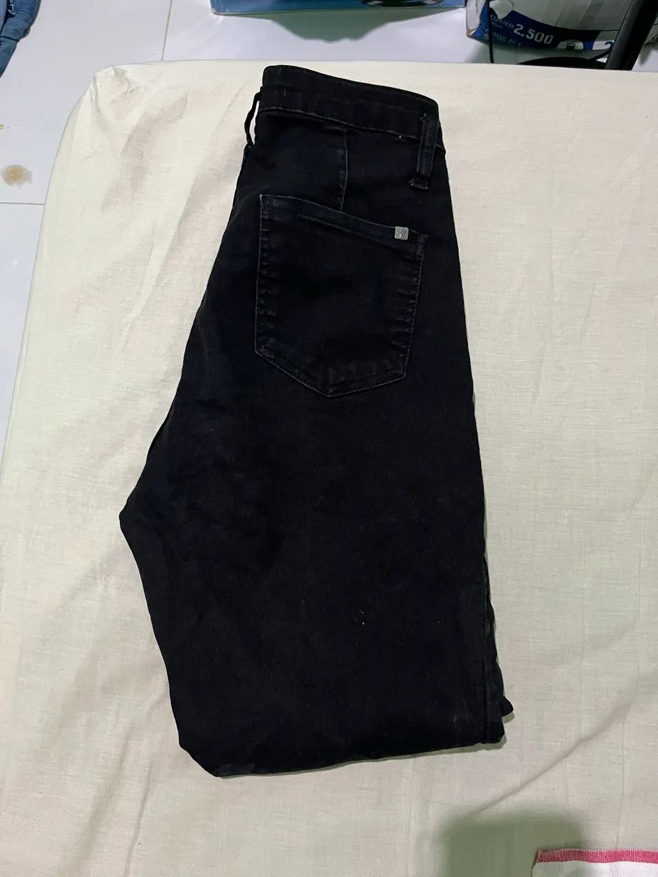 calça jeans preta TAM 42 / M