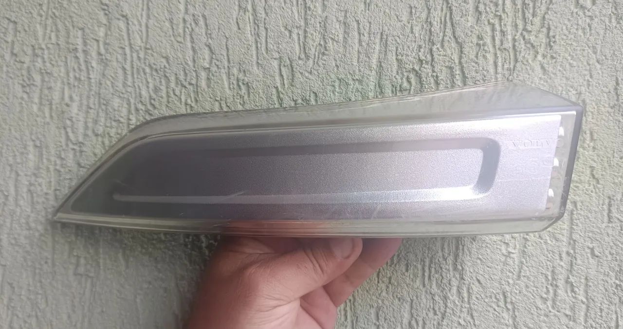 Lanterna seta esquerda original volvo - Foto 3