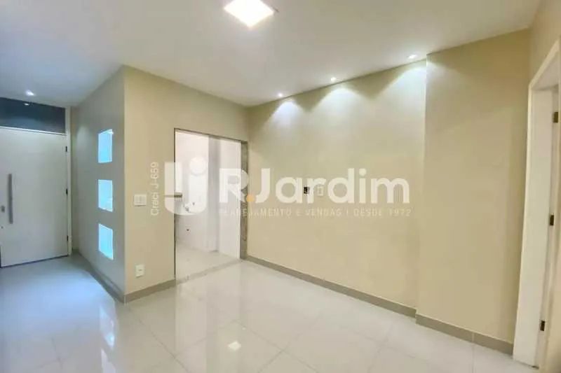 Studio Reformado com Vaga no Humaitá | 37m², Próximo à Lagoa - Foto 2