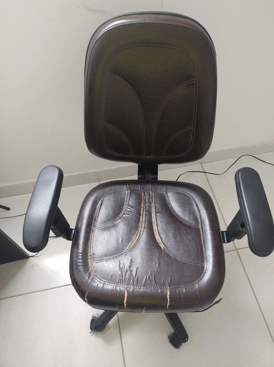 Escrivaninha + cadeira escritório - Foto 5