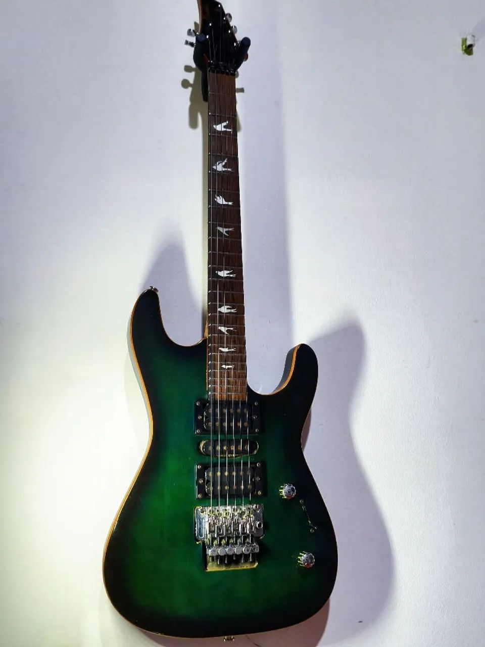 Guitarra tagima mg33