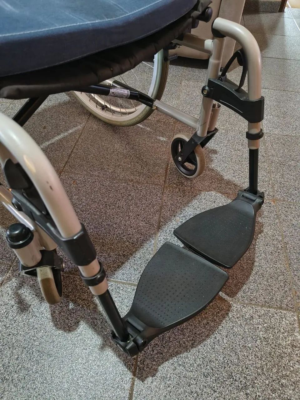 Cadeira de rodas  - Foto 5