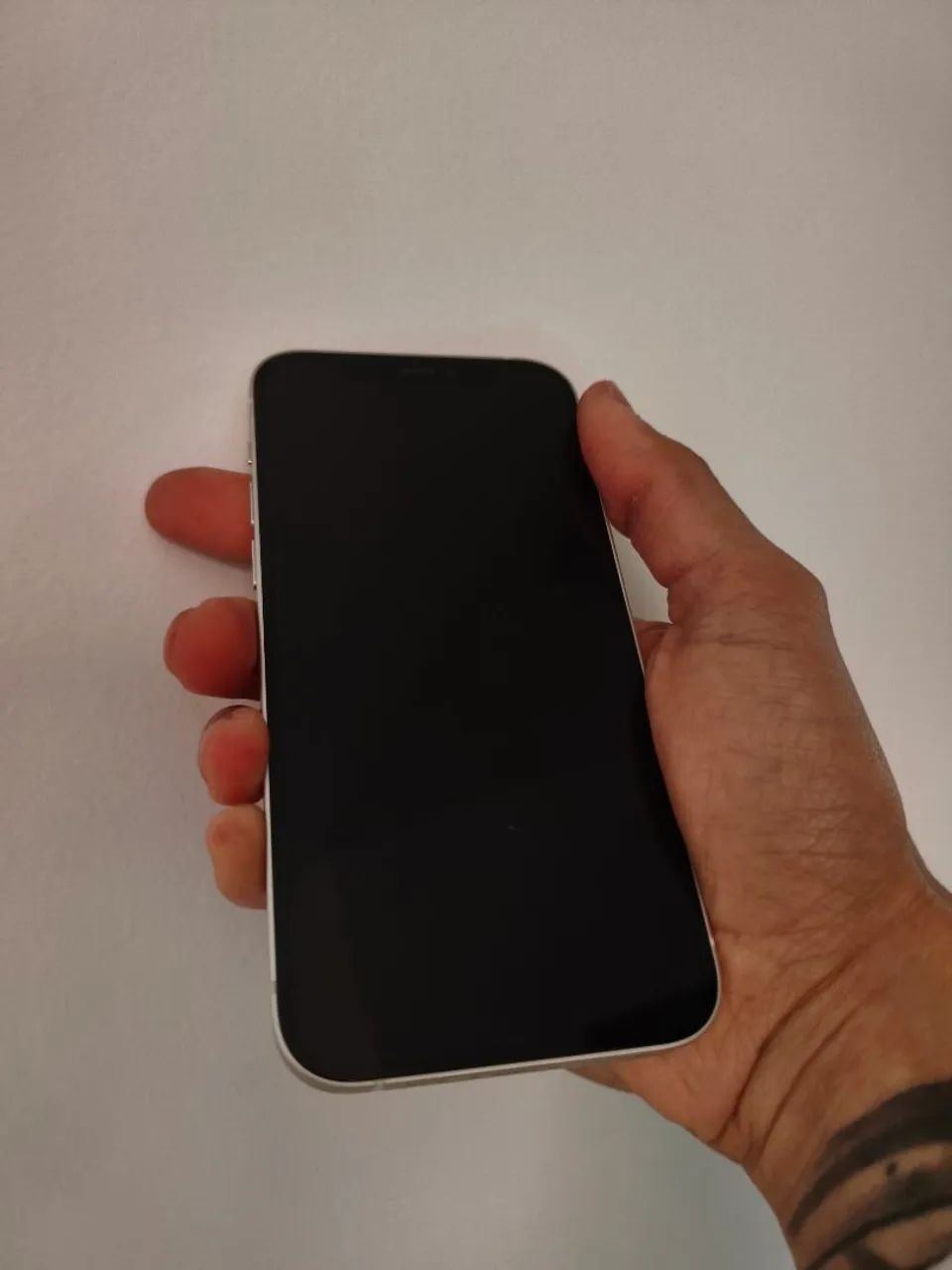 iPhone 12 Branco 64gb PERFEITO ESTADO SEM MARCAS - Foto 2