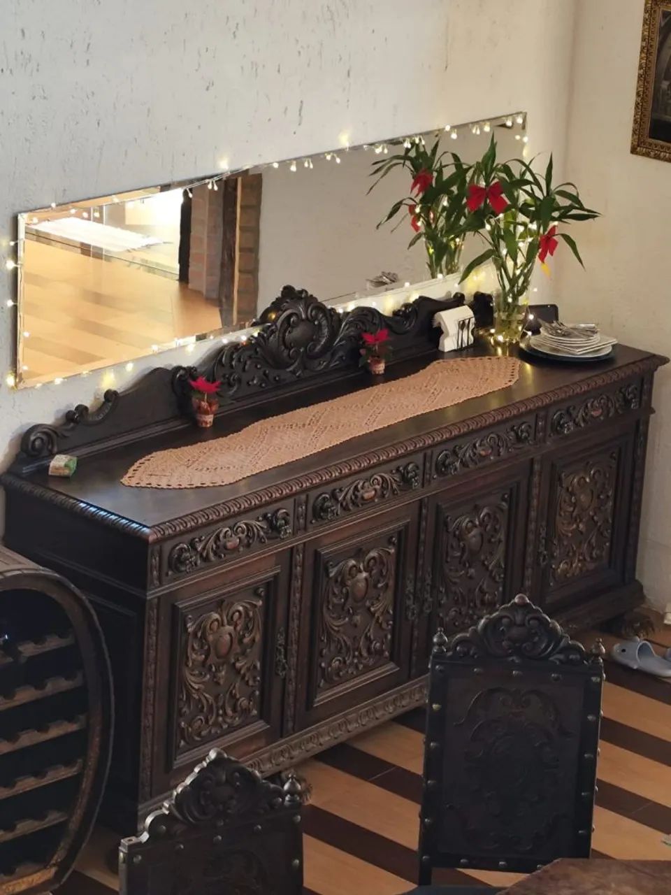 Conjunto de jantar pata de leão, buffet e mesa madeira maciça