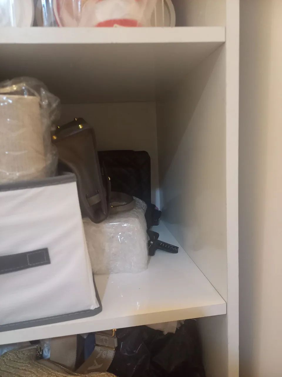 ESTANTE ARMÁRIO COM  GAVETA - Foto 4