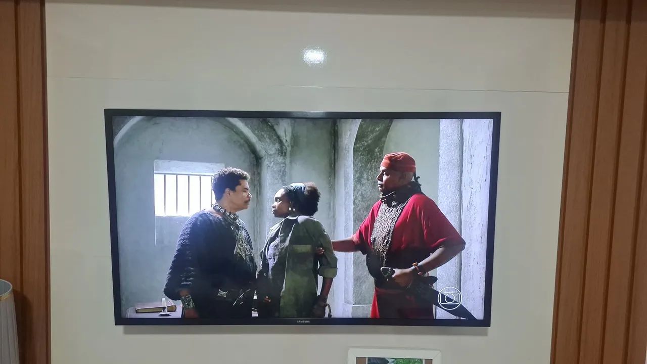 1tv 40 polegadas 4 anos de uso
