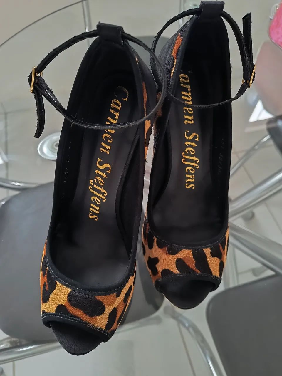 Sandália Carmen steffens n 36 nunca usada 