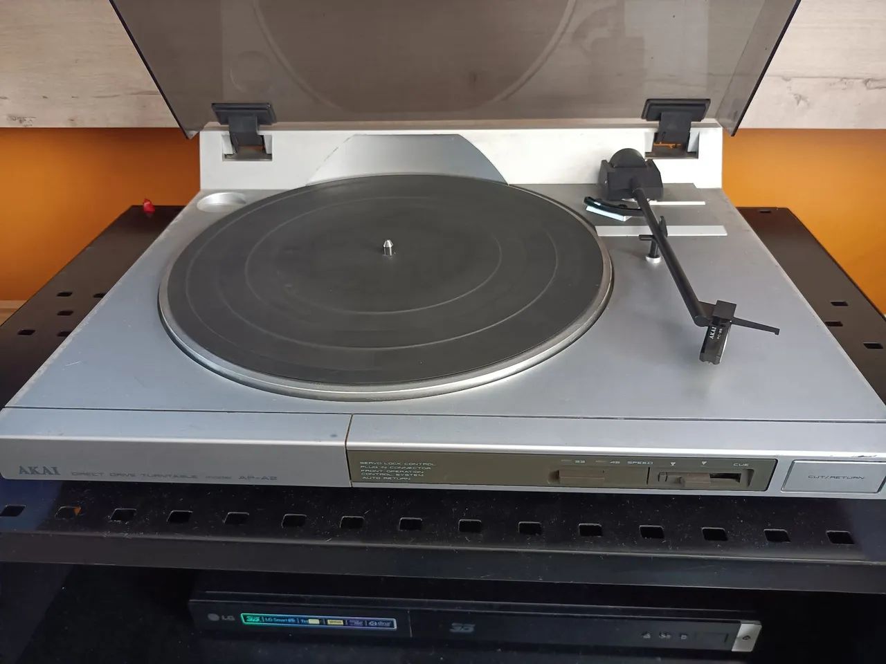 Toca discos Akai AP-A2 - Foto 3