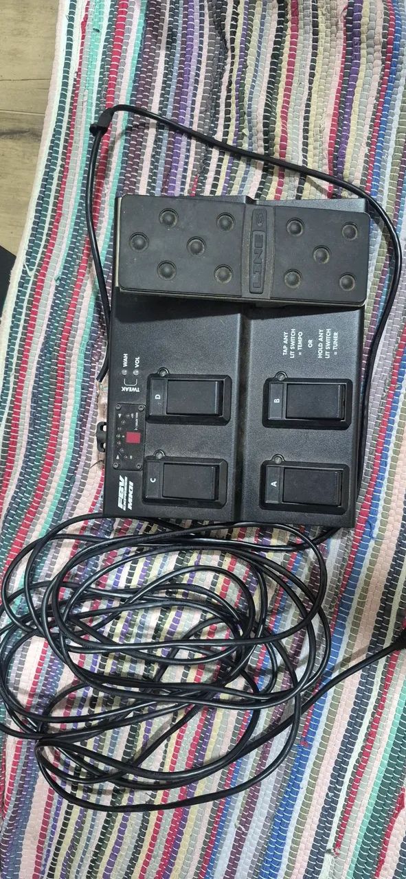 Amplificador Line 6 Spider V com controladora - Foto 2
