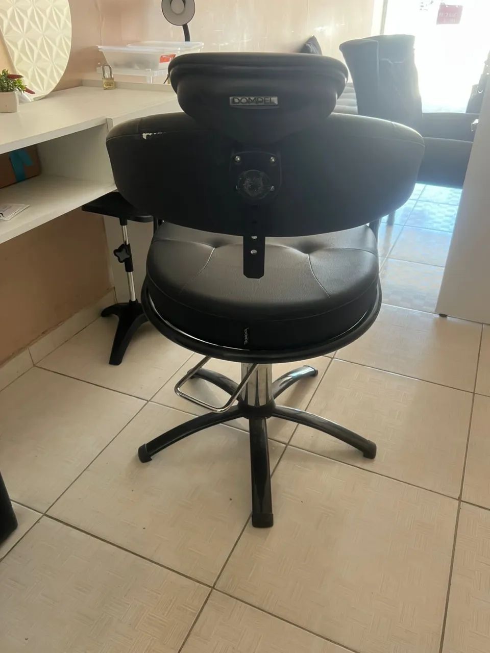 Cadeira para salão de beleza. - Foto 4