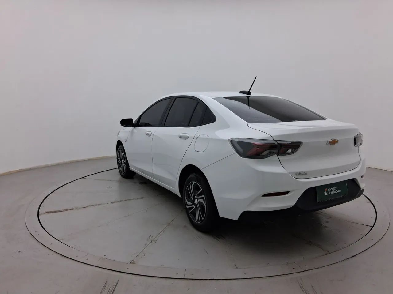 Chevrolet Onix Activ 1.4 8V Flex Aut. 4P, foto 3 de 18