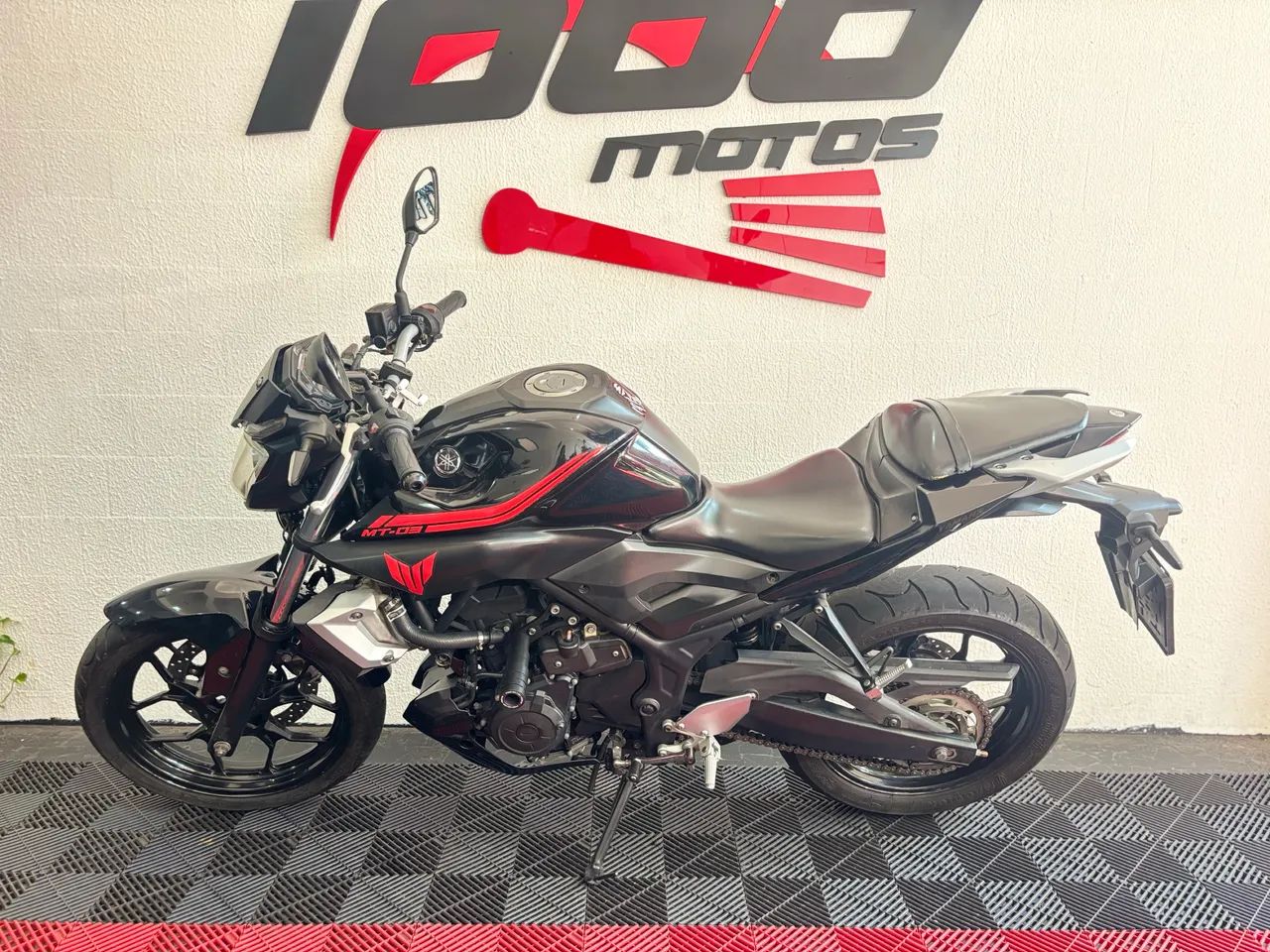 YAMAHA MT 03  - Foto 5