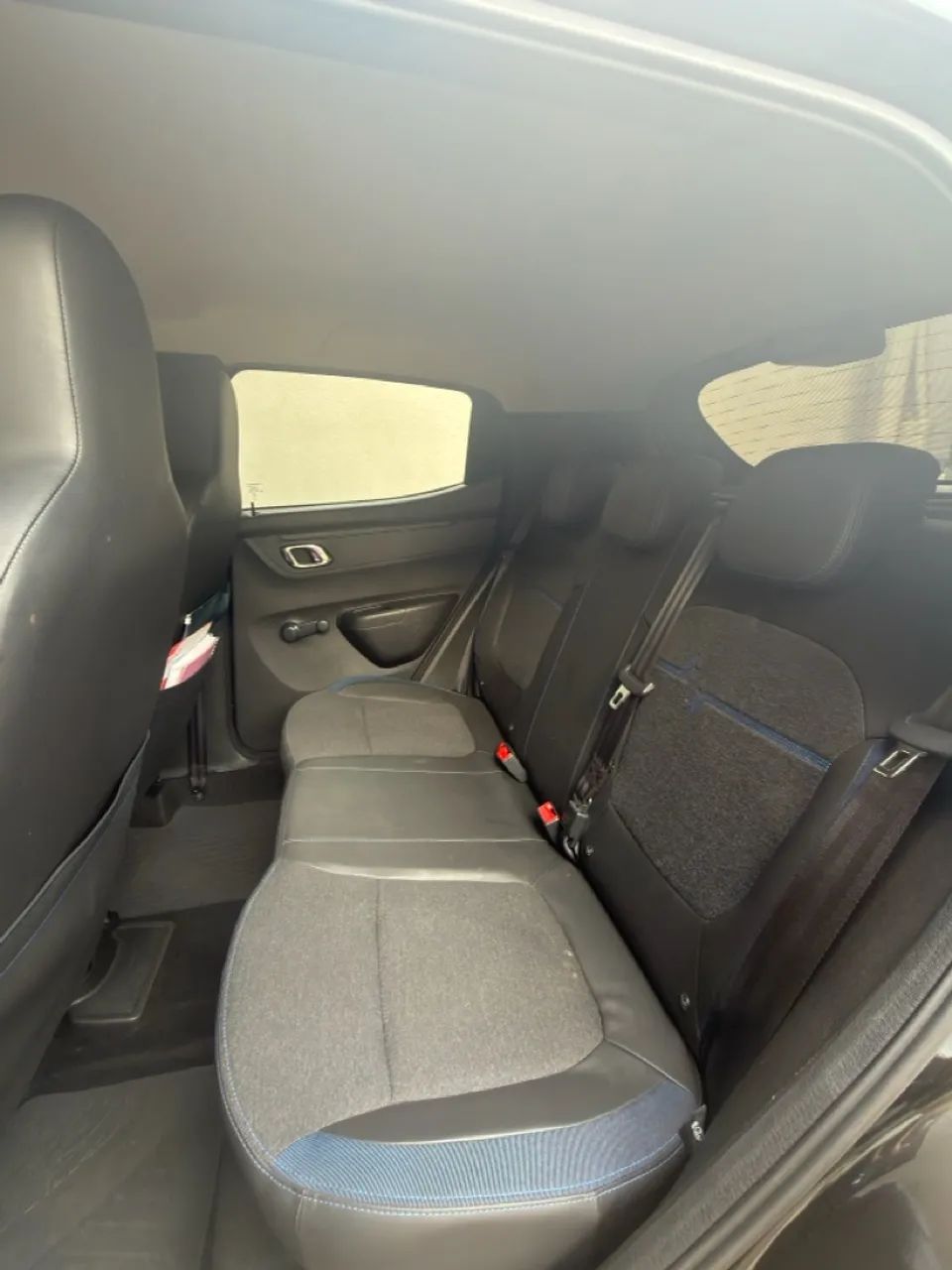 Renault Kwid Intense 1.0 Flex 12V 5P Mec. 2024 - Foto 3