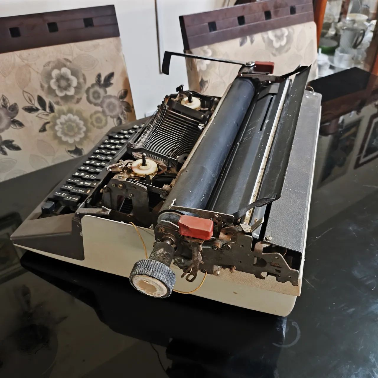 Maquina de escrever - Foto 4