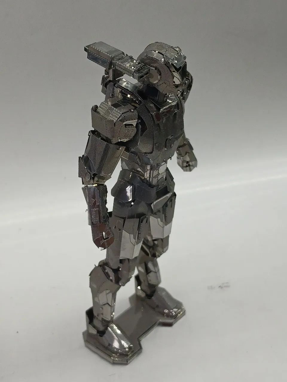 Figura War Machine - Marvel Metal Earth - Montado - Foto 3