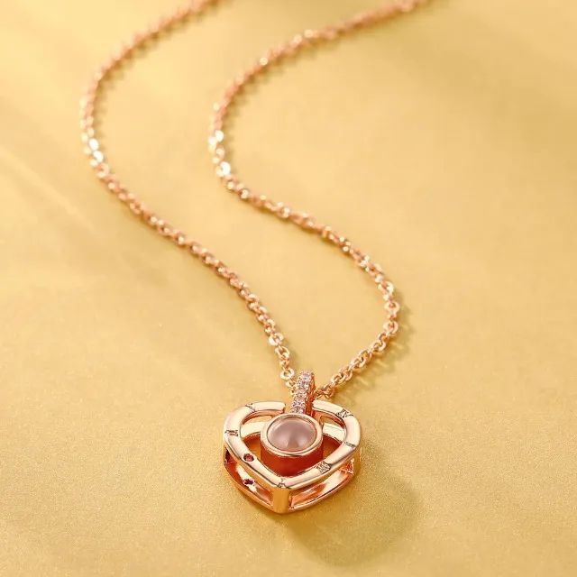 D15 - Colar Coração Projeção 100 Línguas "EU TE AMO"  - Foto 3