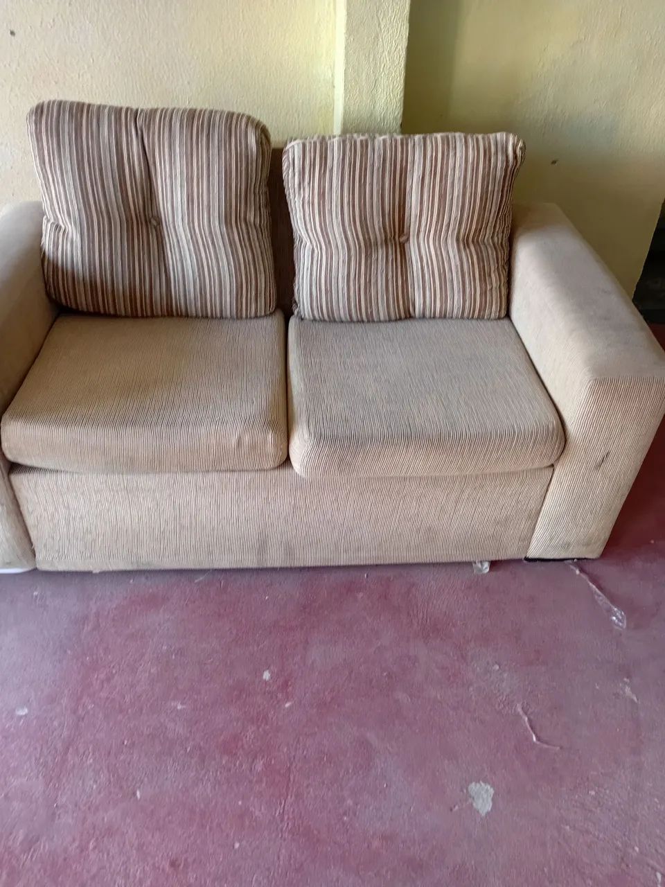 VENDO SOFA DE DOIS LUGARES