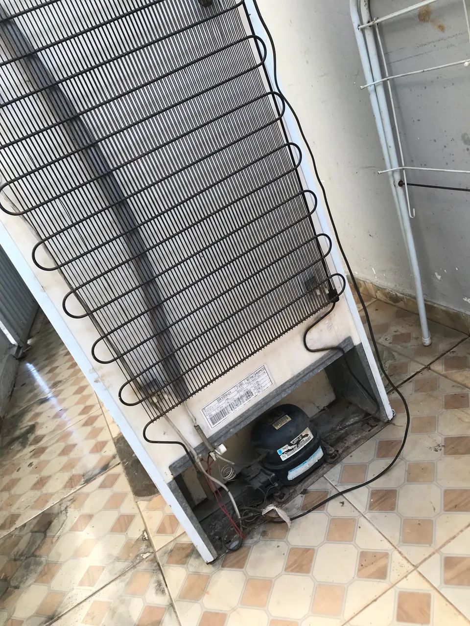 Vendo geladeira dako - Foto 4