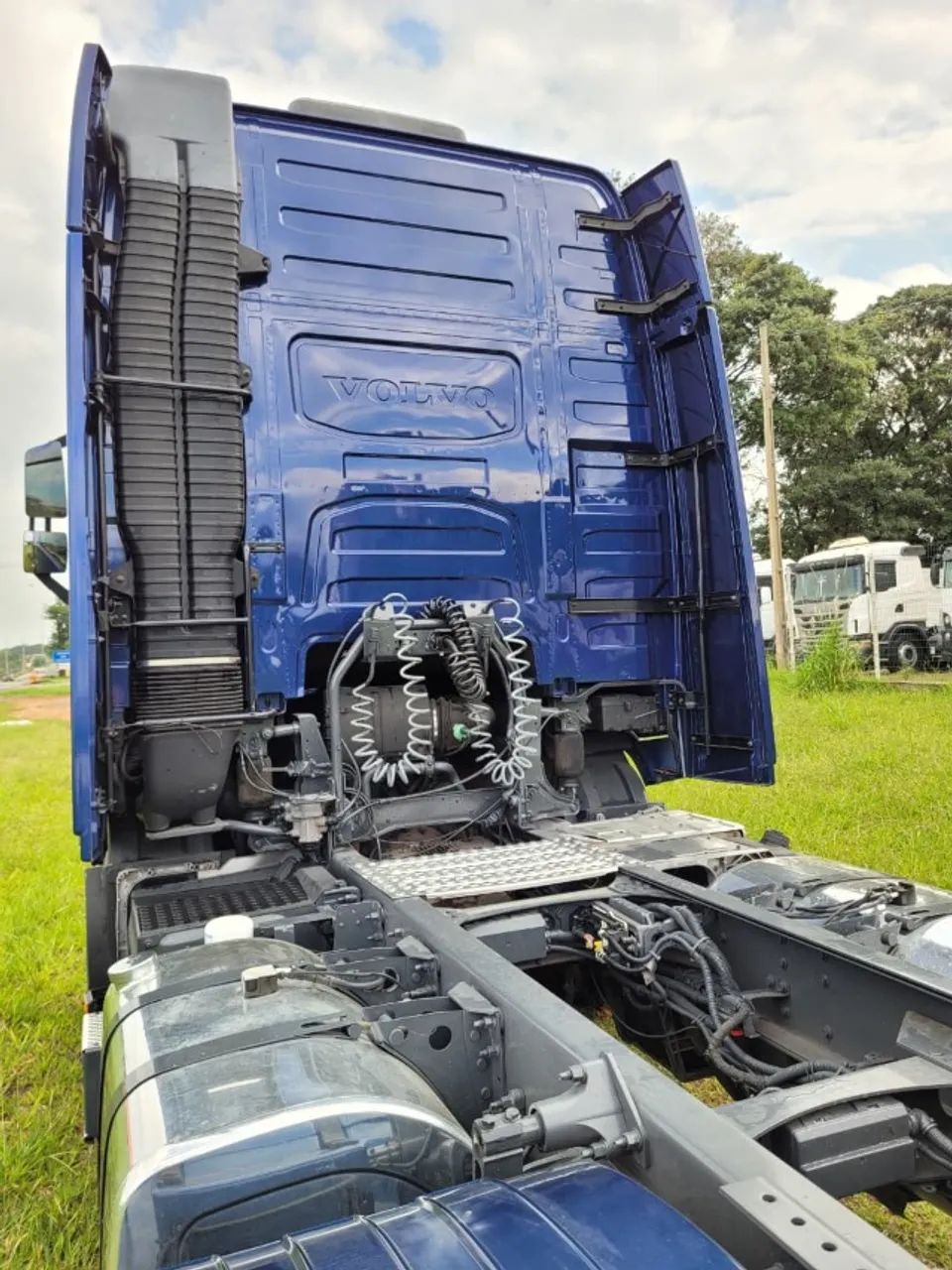 VOLVO FH 500 6X2 TRUCADO OCEAN RACE EDITION AUTOMÁTICO 2015 / 2016 EDIÇÃO * - Foto 9