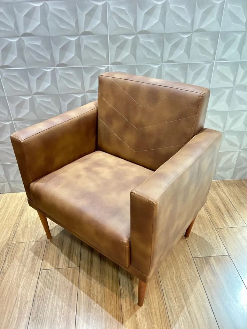POLTRONAS A VENDA  NA COR CARAMELO - Foto 2