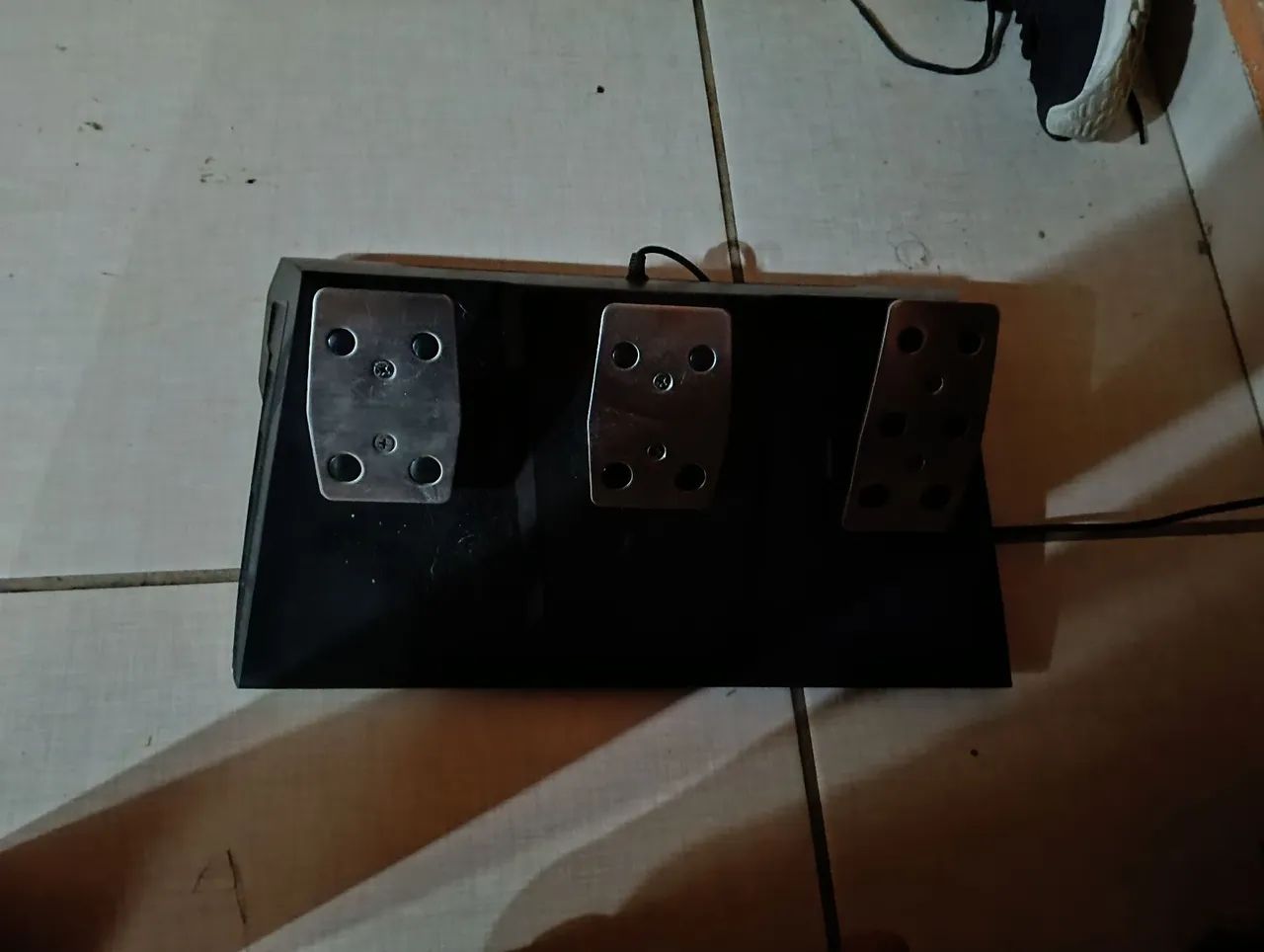 Volante com força feedback w270 4 mês de uso - Foto 4