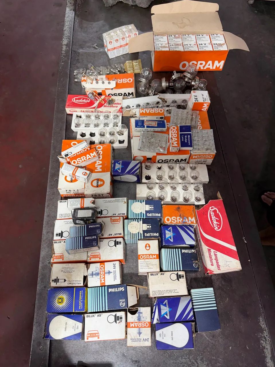Vendo Lâmpadas 24 volts Osram  - Foto 3