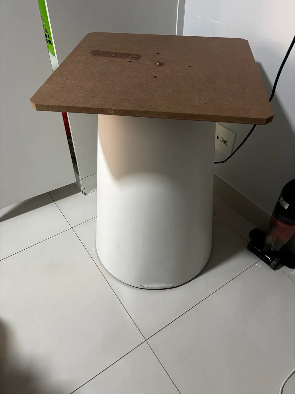 Suporte mesa Cone 
