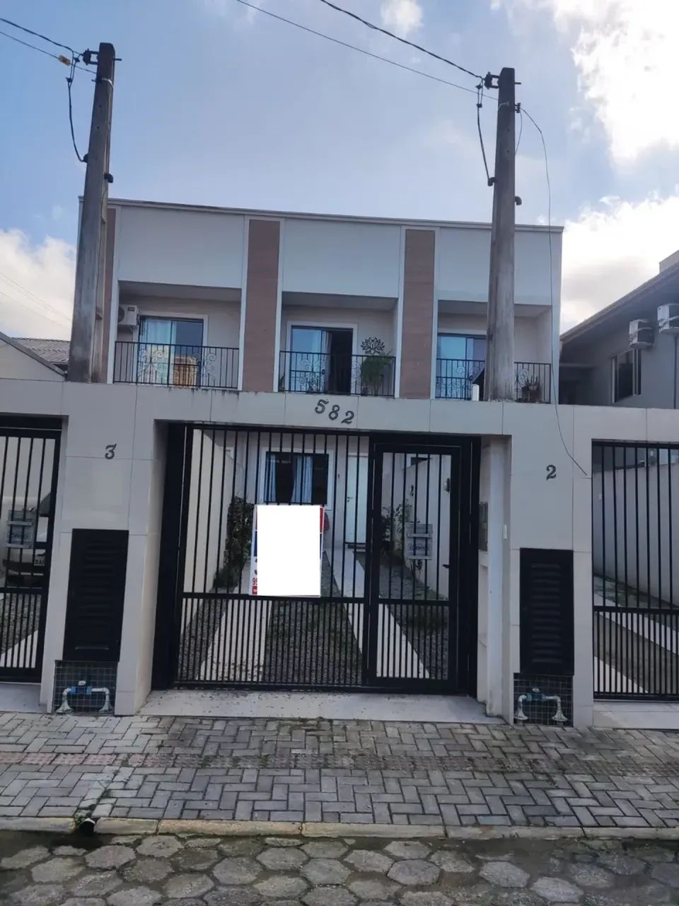 SOBRADO COM  02 SUITES, SEMI-MOBILIADO, 900M MAR!!! - Foto 2