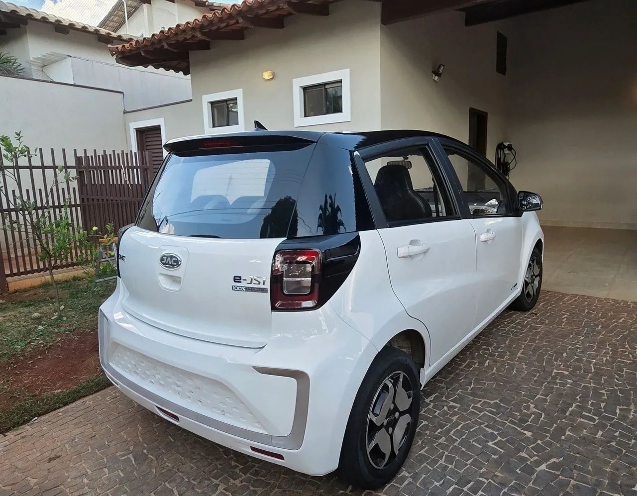 JAC E-JS1 62cv 5P Aut. (elétrico) 2022 - Foto 4