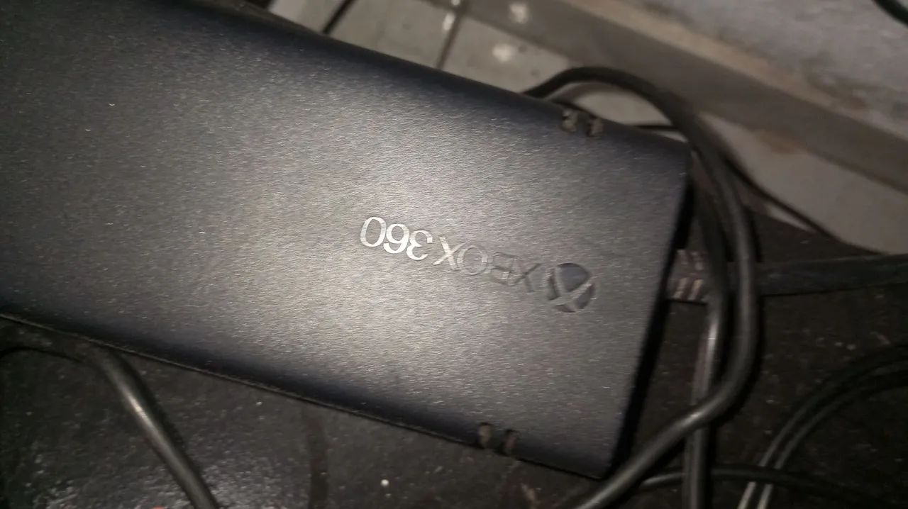 Xbox 360 superslim com desbloqueio RGH e HD de 1 tera - Foto 2