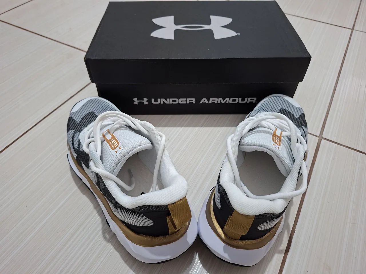 Tênis Under Armour Layup Masculino 41