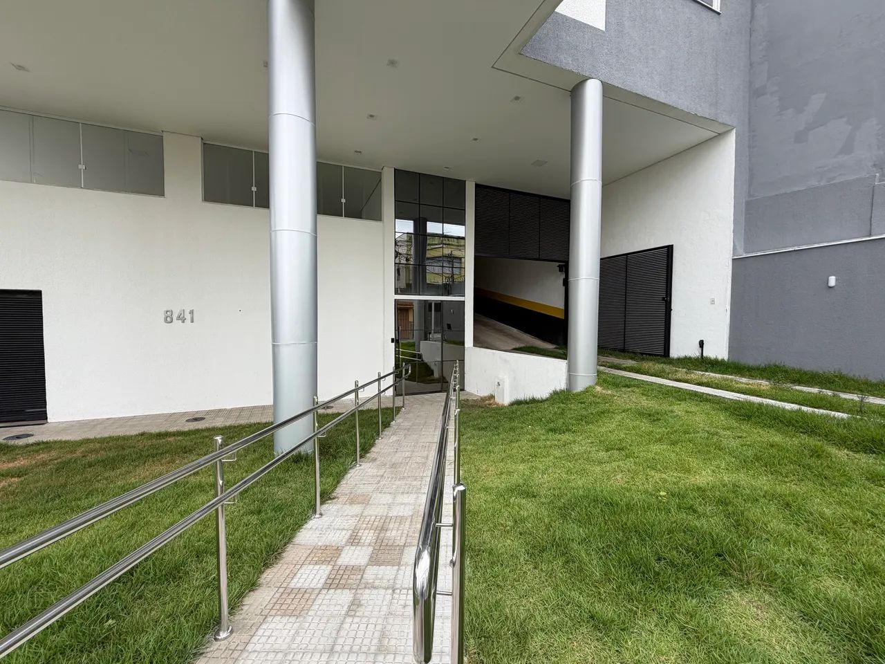 Vendo lindo,área privativa no Sagrada Família  