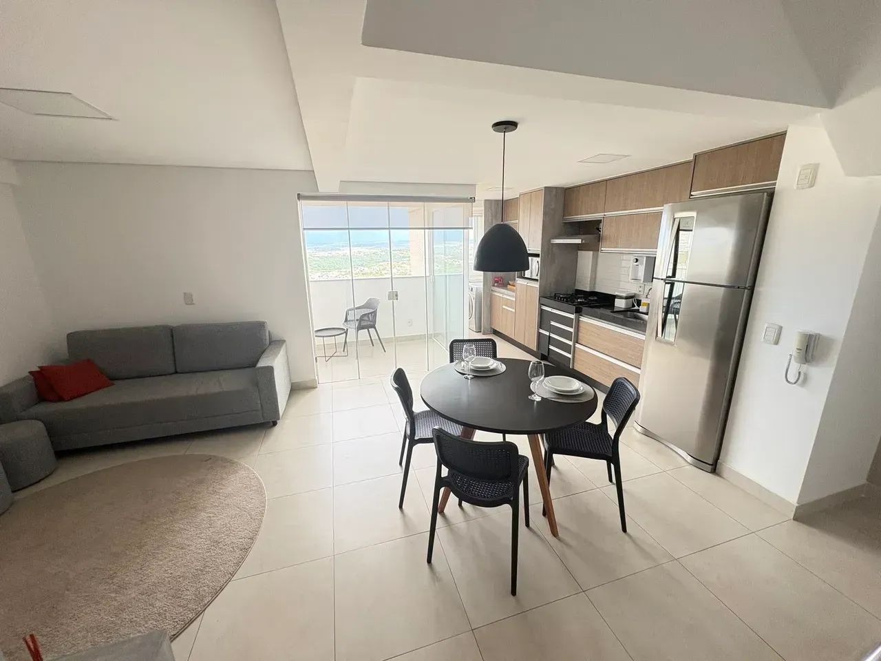 Alugo excelente Duplex no Lozandes