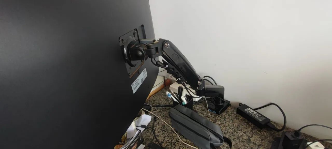 monitor ultrawide curvo de 34 polegadas com resolução QHD 3440 x 1440 bem conservado - Foto 2