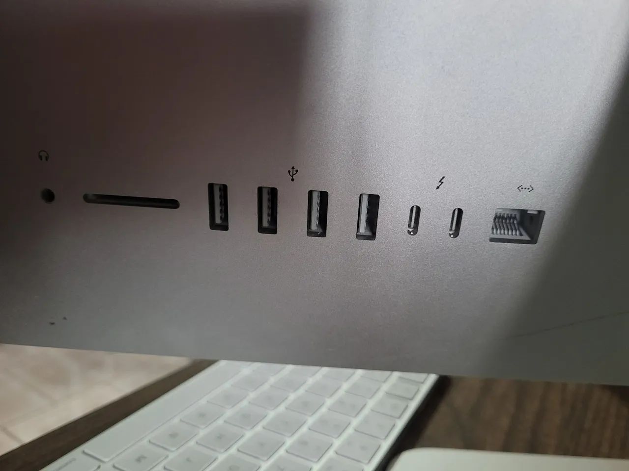 iMac 18,1 21.5" top - Foto 4