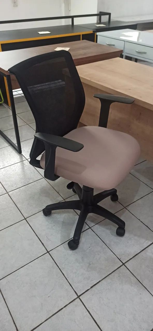 Cadeira giratória executiva  - Foto 3