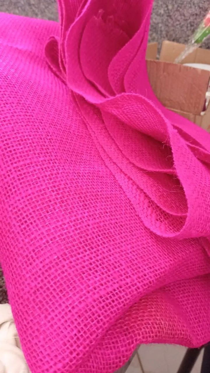 Juta na cor pink