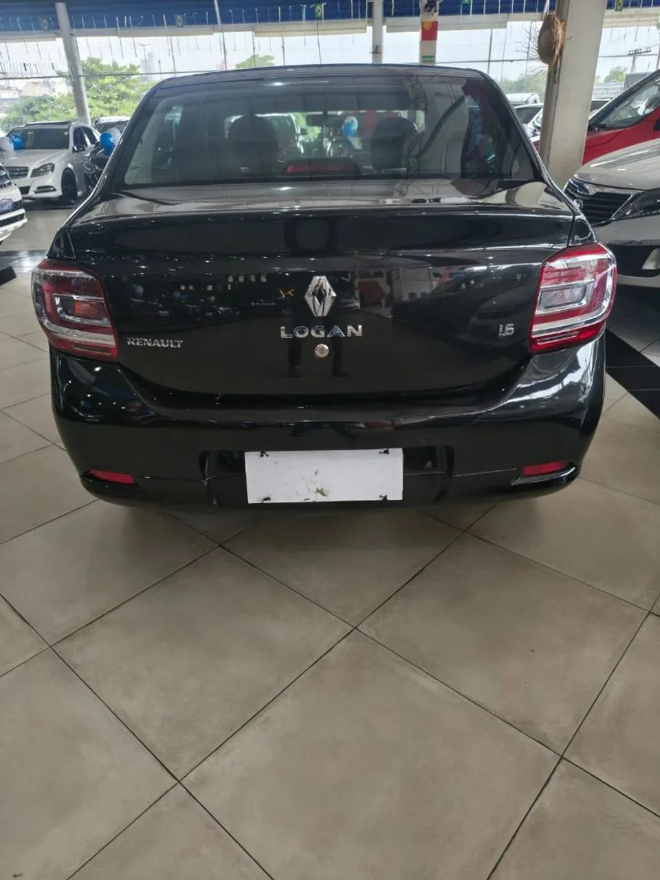 Renault Logan Expression Hi-Flex 1.6 8V 4p, foto 2 de 4