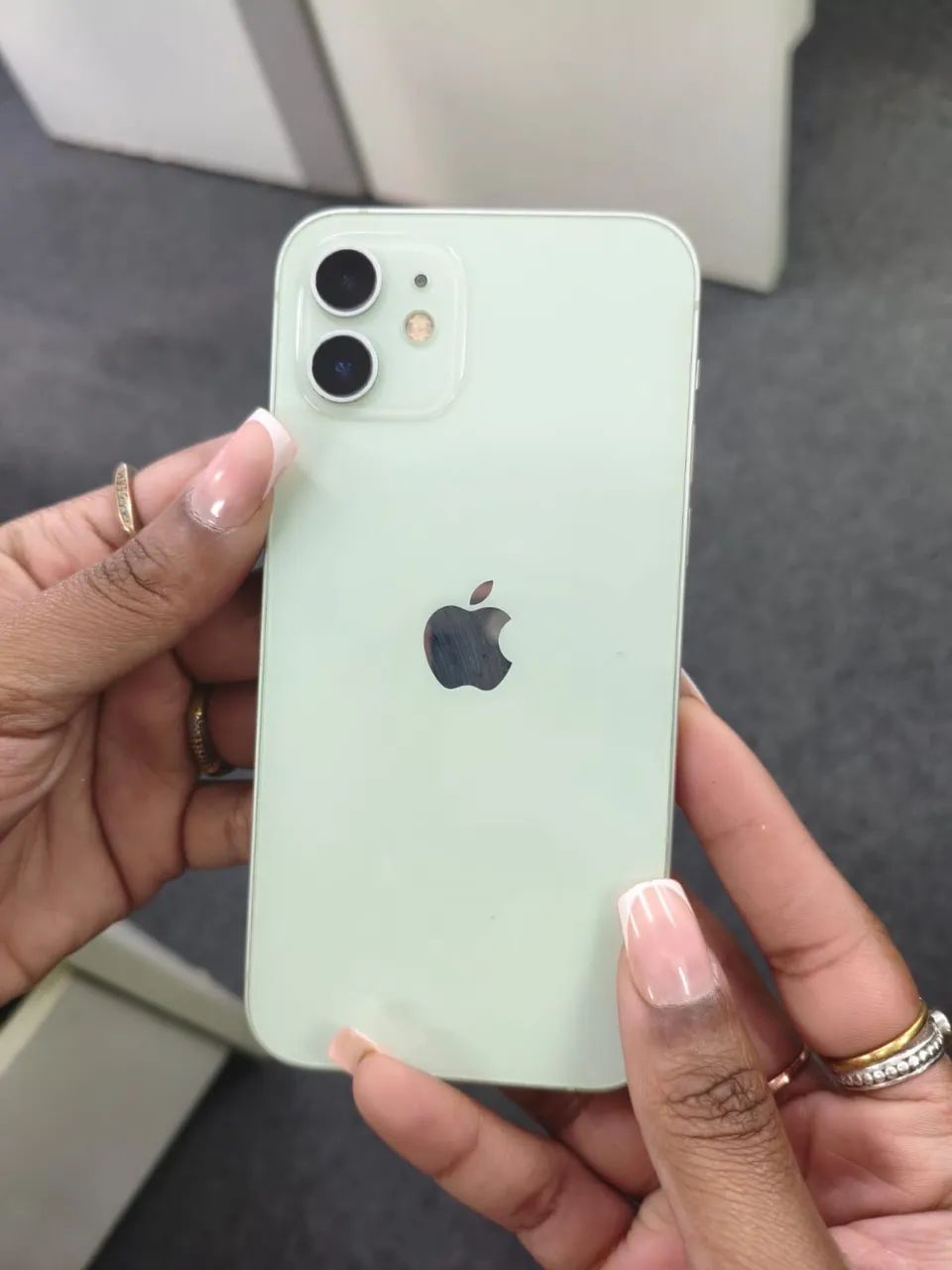 iPhone 12 / 126 gb - Foto 2