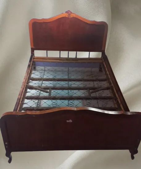 Cama vintage de madeira de cerejeira - Foto 2