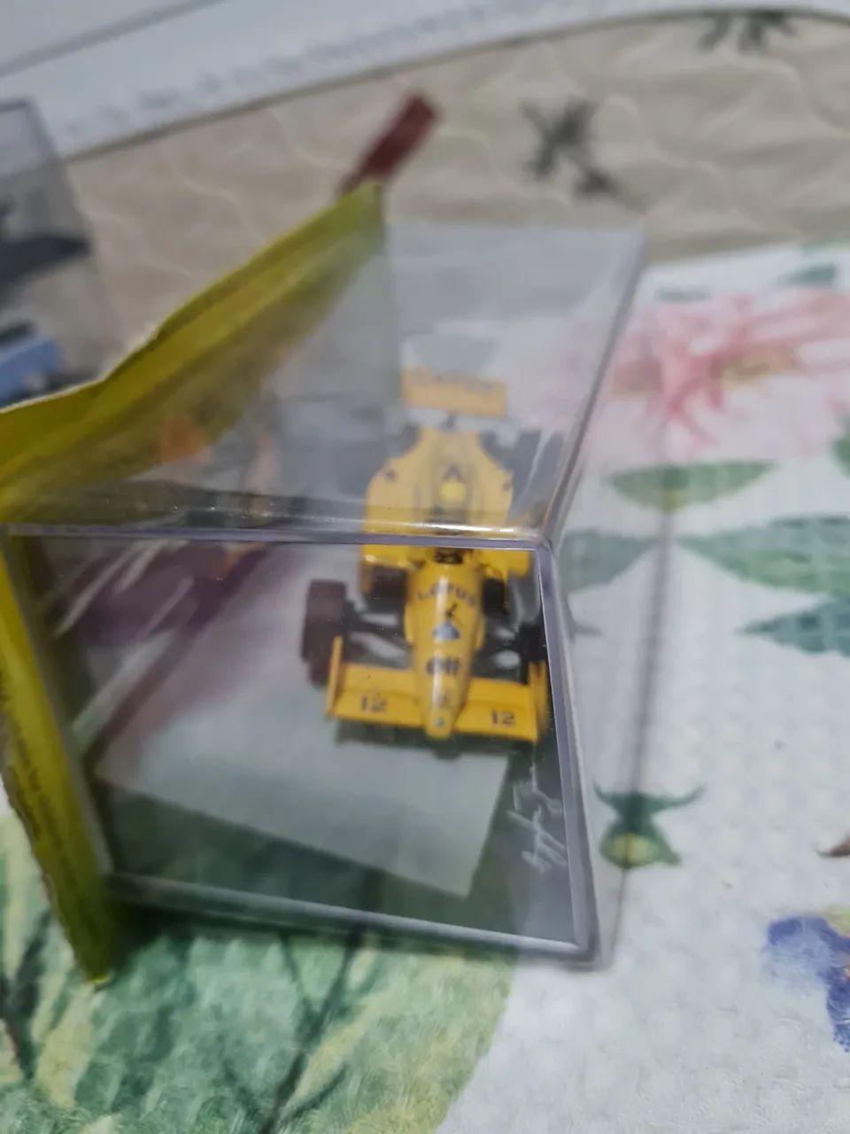 Miniatura F1 Lotus 99T Ayrton Senna GP Mônaco 1977 1/43. - Foto 2