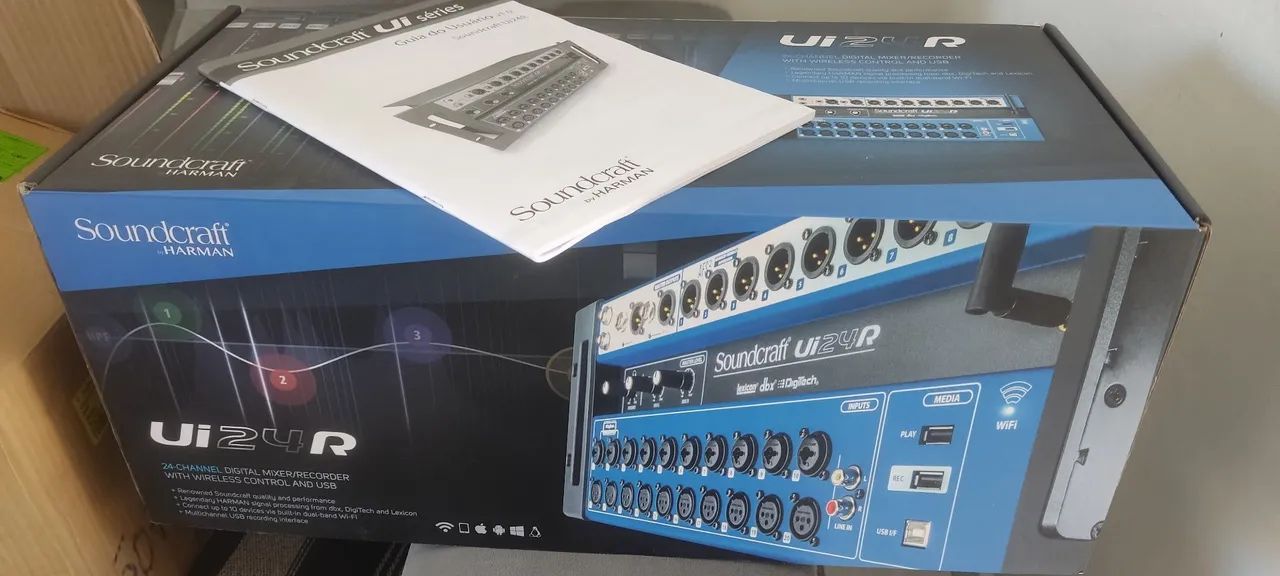 Mesa digital UI 24R 