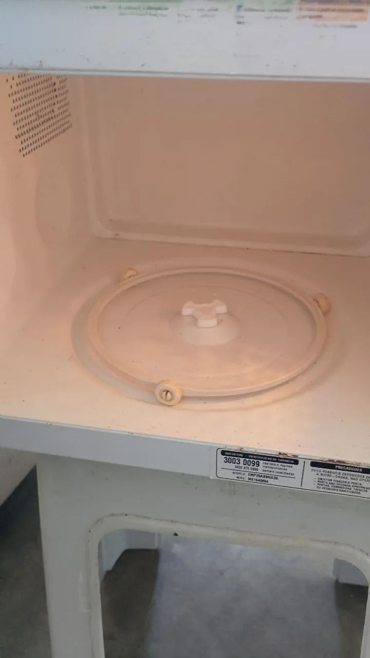 Microondas QUEBRADO