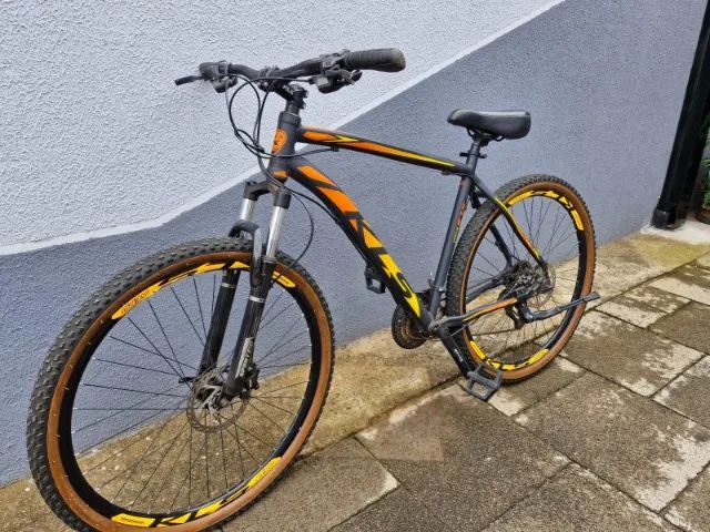 Vendo BIKE aro 29, muito bem conservada e com pouco uso - Foto 3
