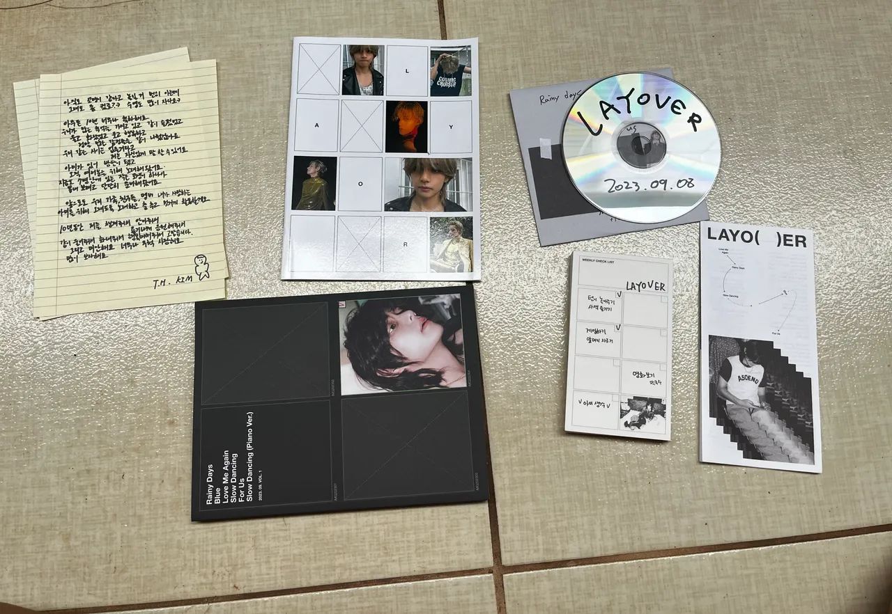 Álbum ?V? BTS Layover  - Foto 3